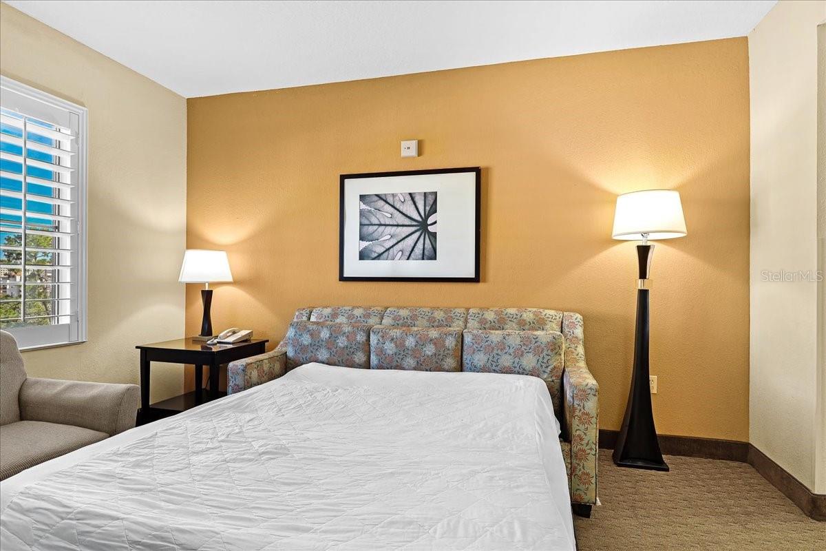 STAYSKY SUITES - Residential