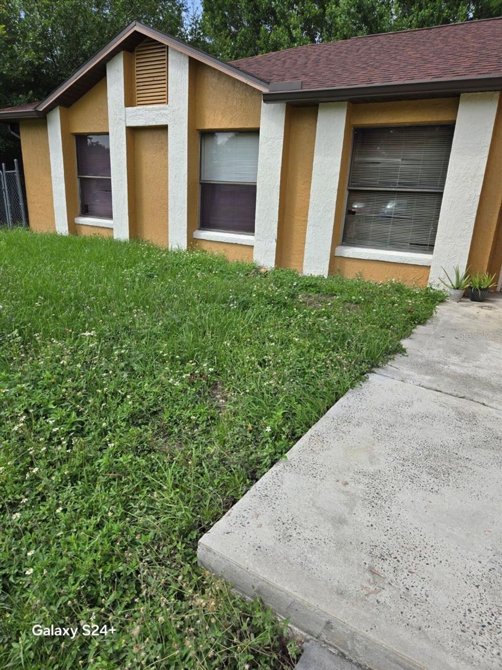 Photo of 621 N Delmonte Court, Kissimmee, FL 34758 (MLS # S5130423)