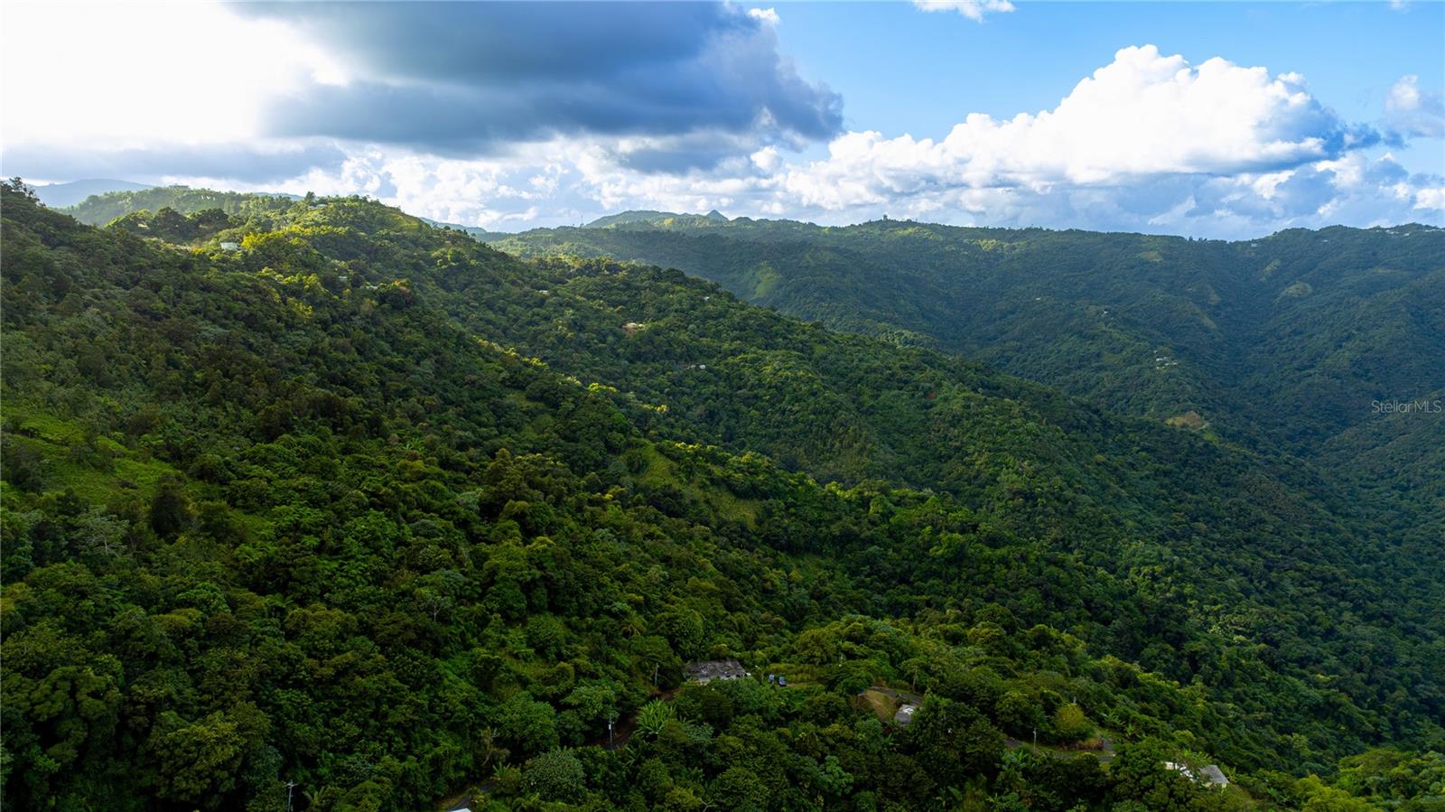 SEC. LA GLORIA - Residential