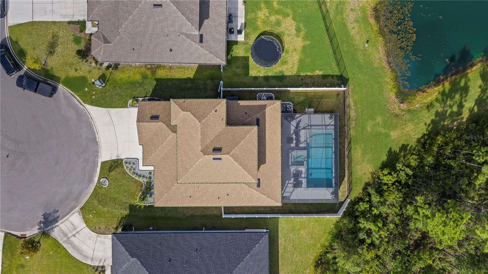 2453 GLADE LANE