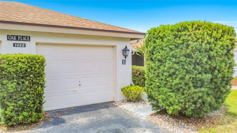 Photo of 1423 Oak Place #B, Apopka, FL 32712 (MLS # G5113649)