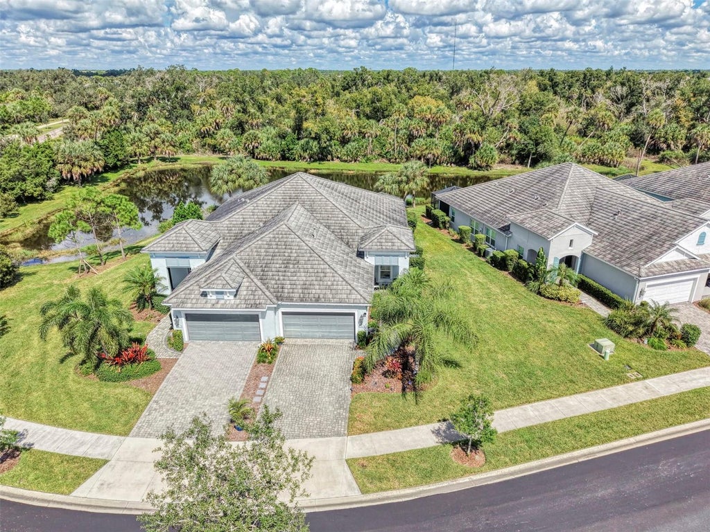 Photo of 12404 Palatka Drive, Venice, FL 34293 (MLS # N6146223)