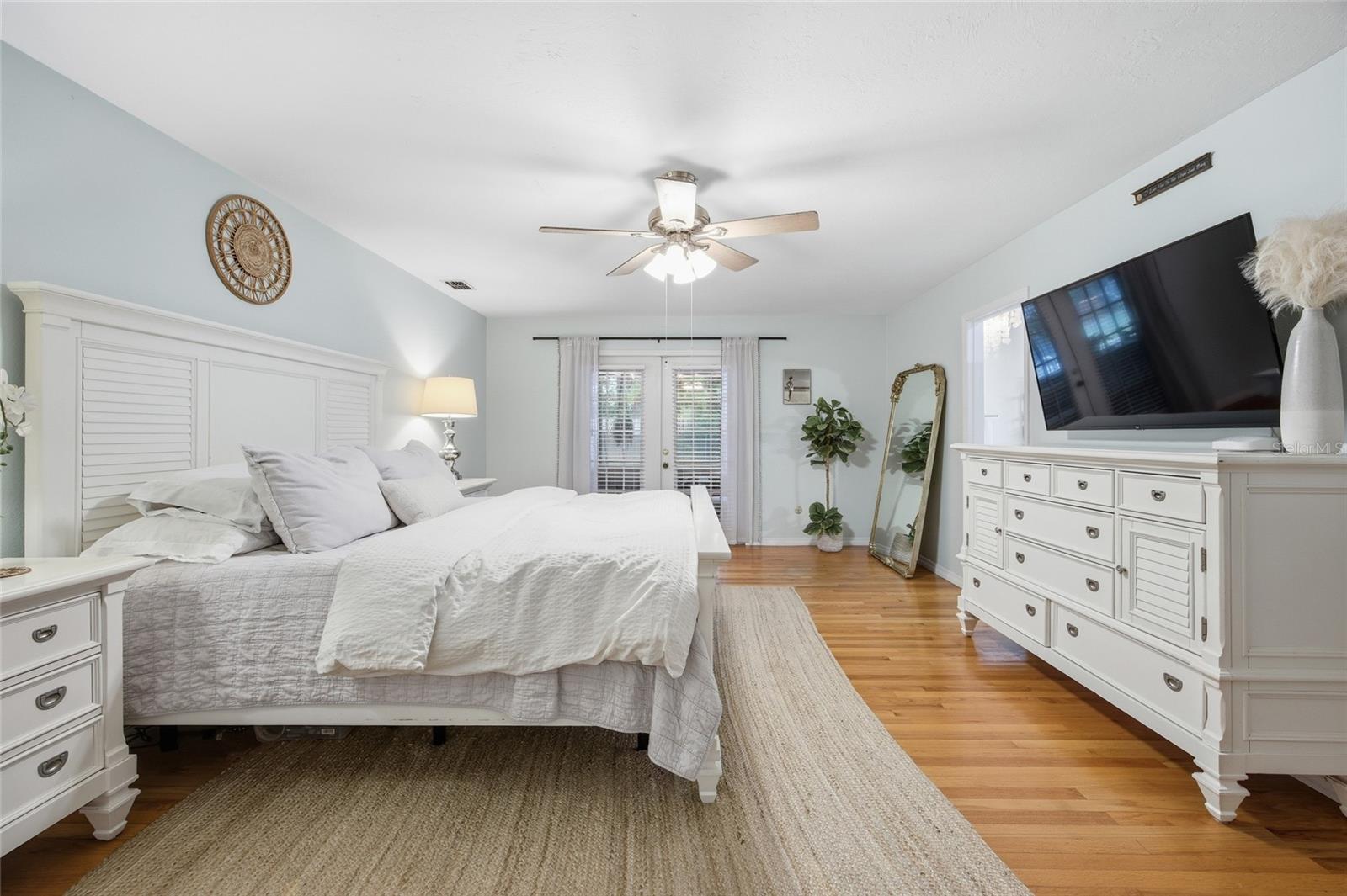 CRESTWOOD EAST - Residential