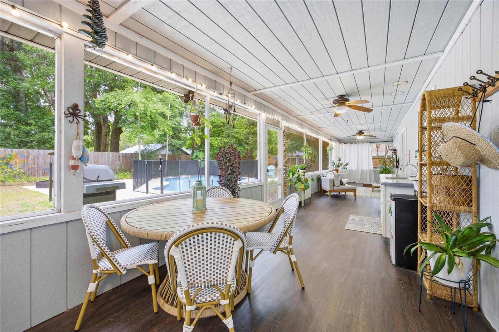 CRESTWOOD EAST - Residential