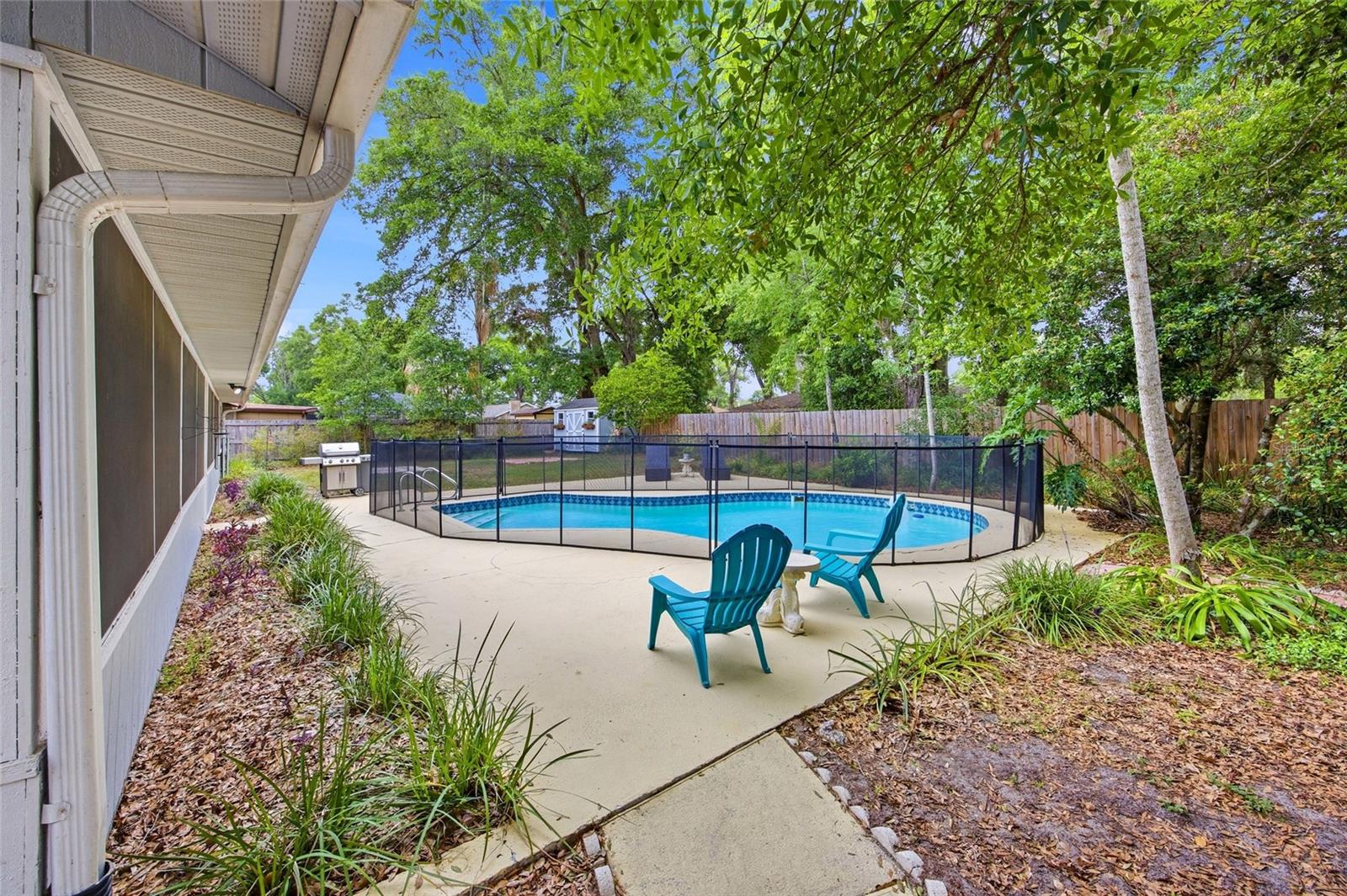 CRESTWOOD EAST - Residential