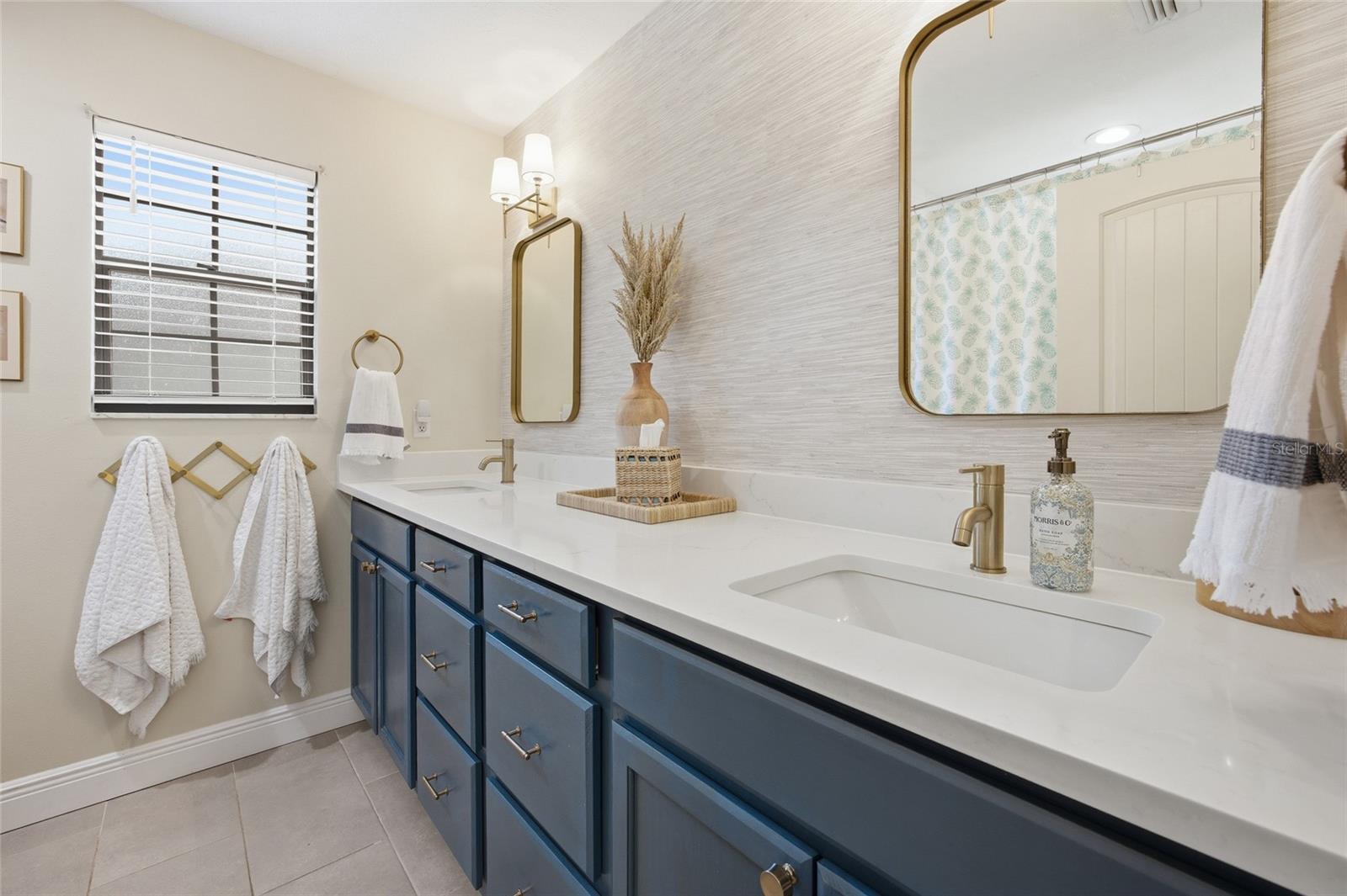 CRESTWOOD EAST - Residential