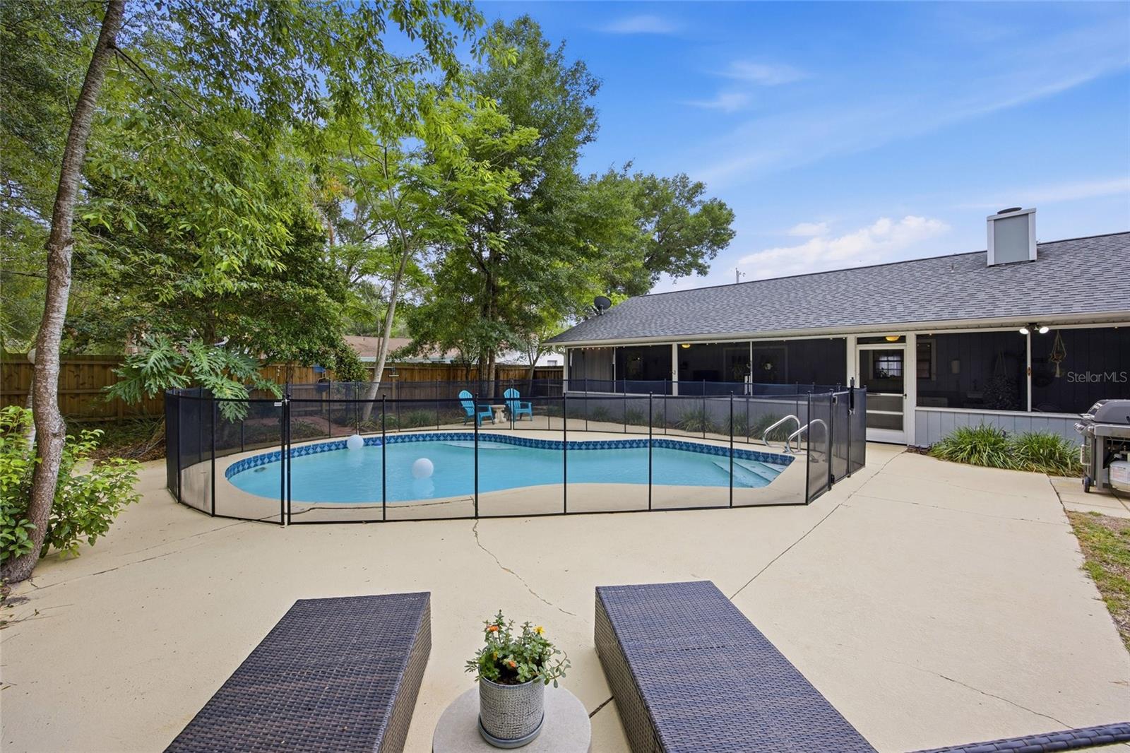 CRESTWOOD EAST - Residential
