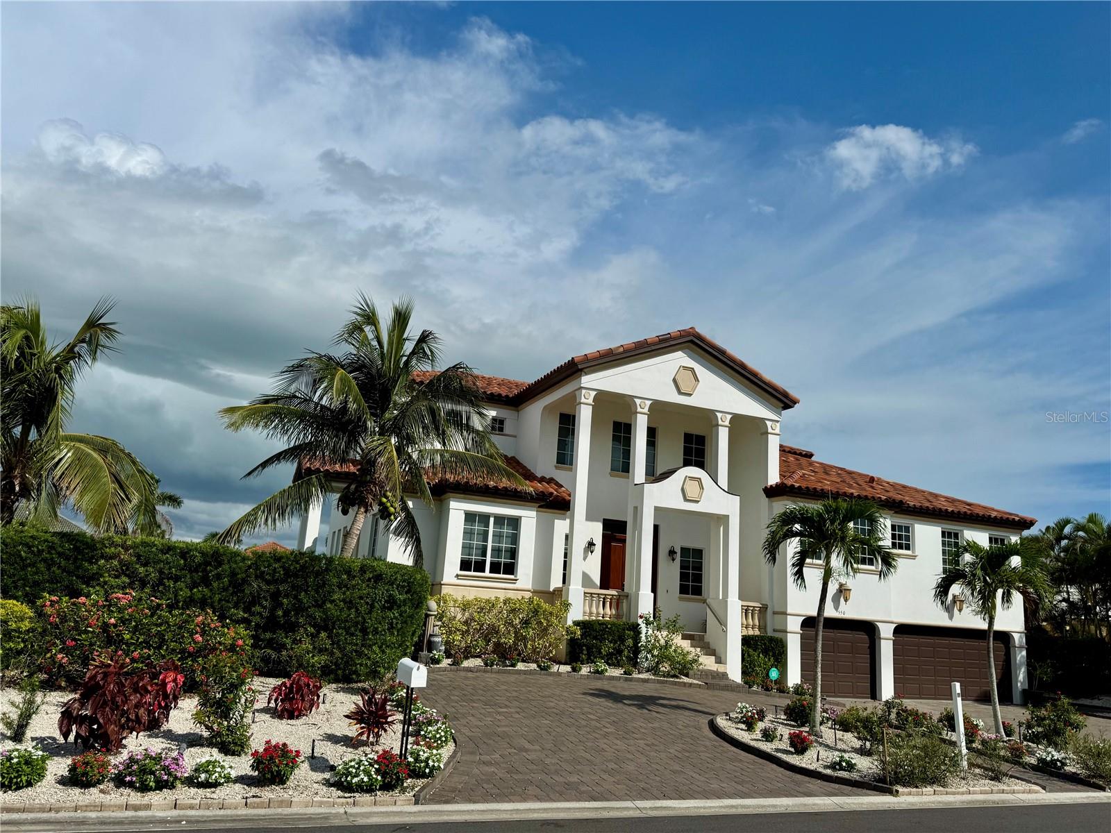 550 YARDARM LANE