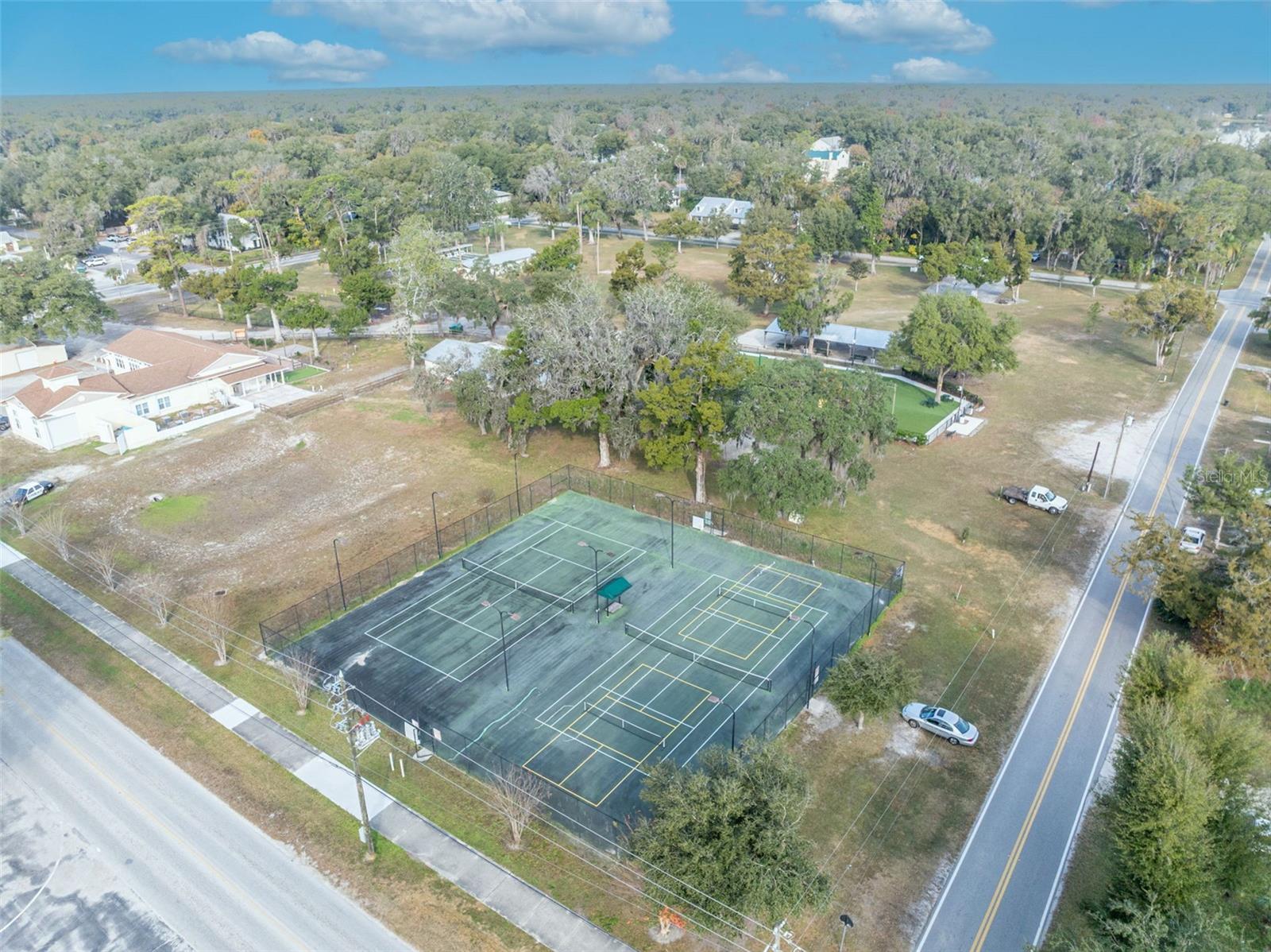 LAKE HELEN BLK 24 - Residential