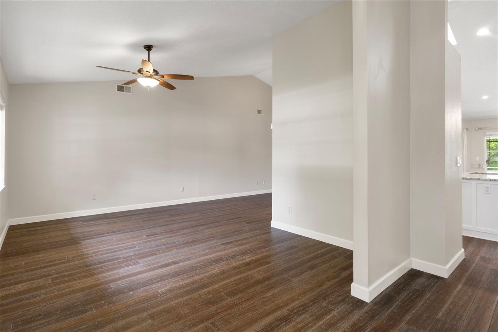 6095 W DOUNERAY LOOP
