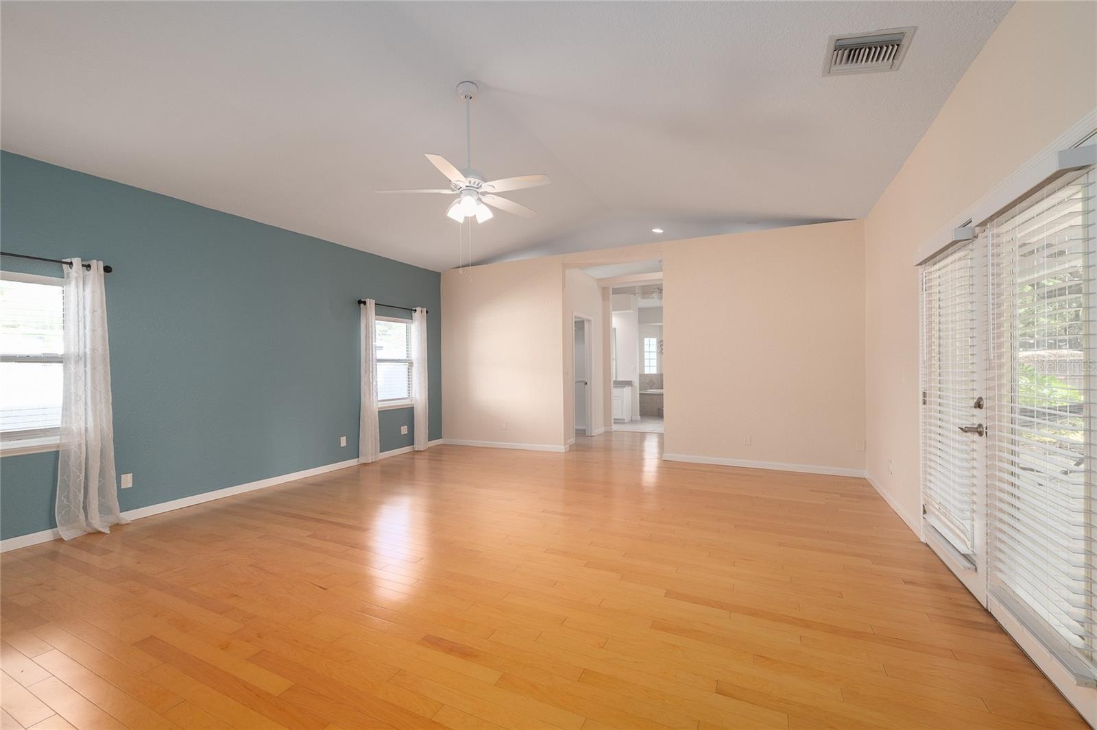 UNIVERSITY HEIGHTS - Residential