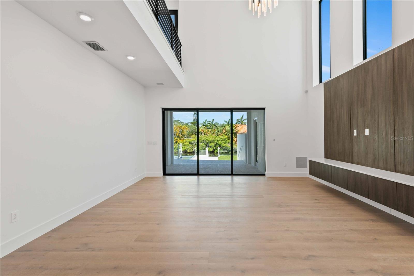 SARASOTA BEACH - Residential