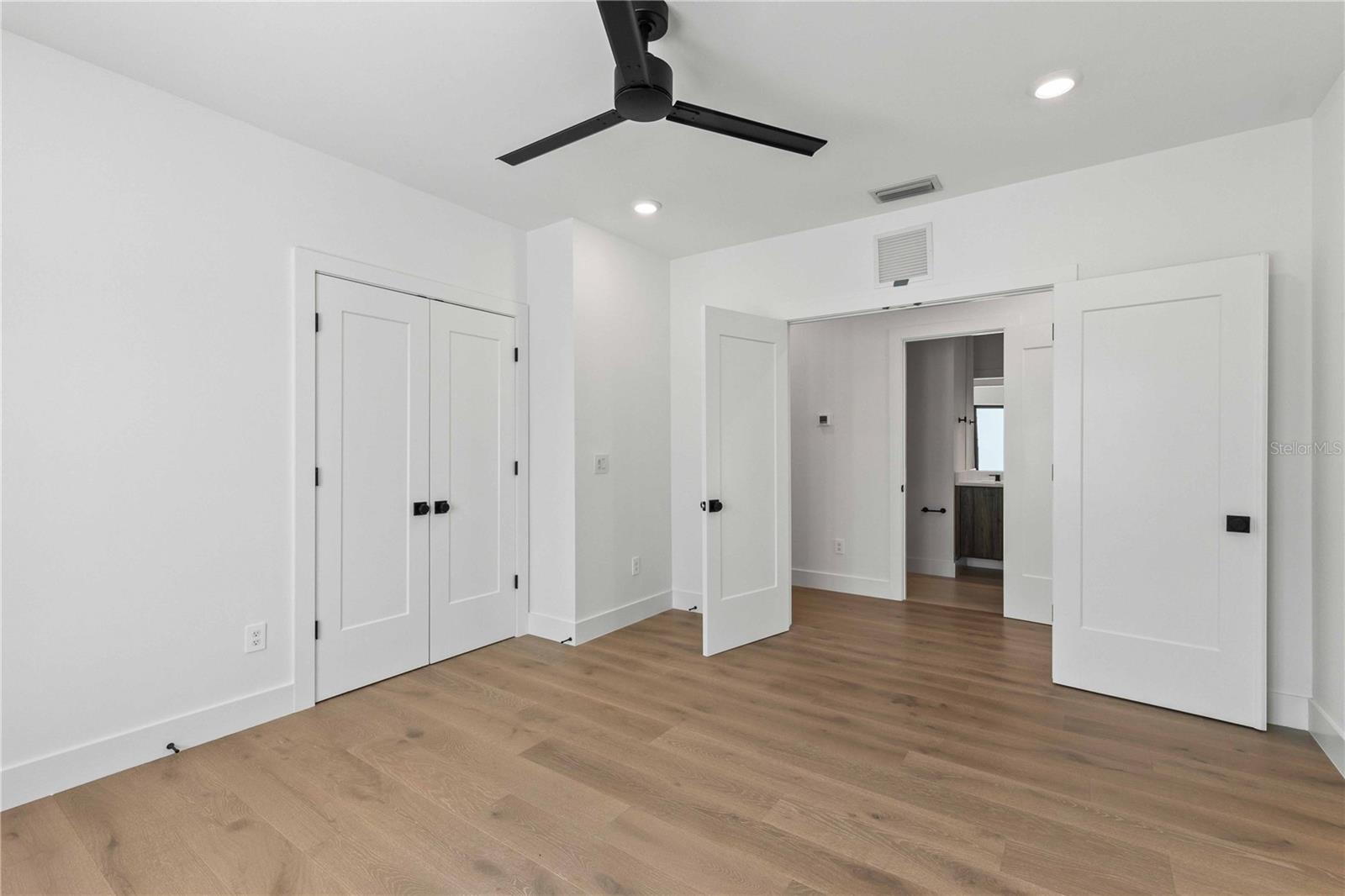 SARASOTA BEACH - Residential