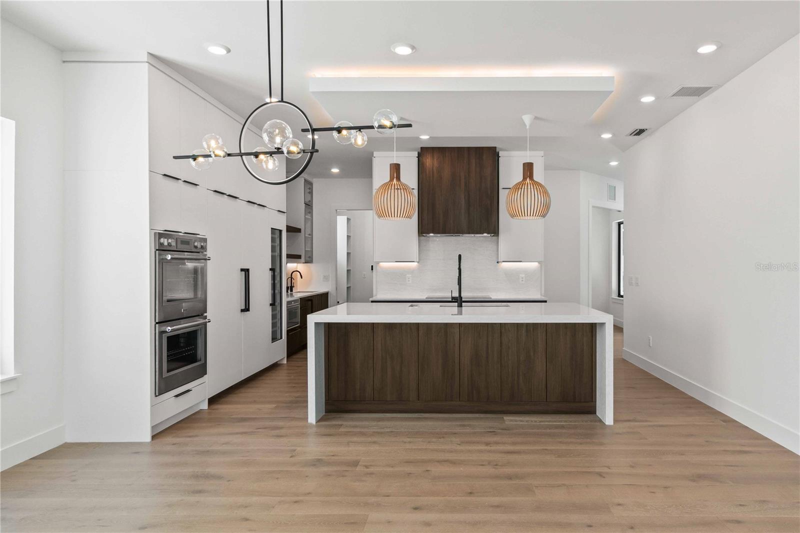 SARASOTA BEACH - Residential