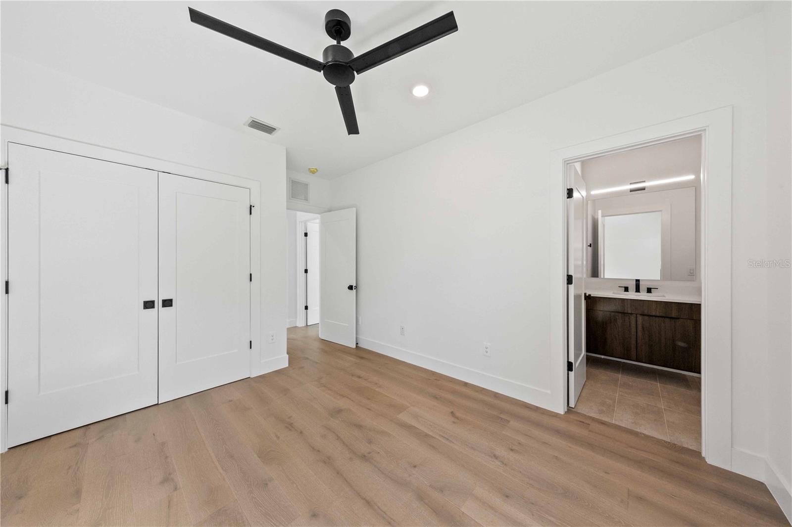 SARASOTA BEACH - Residential