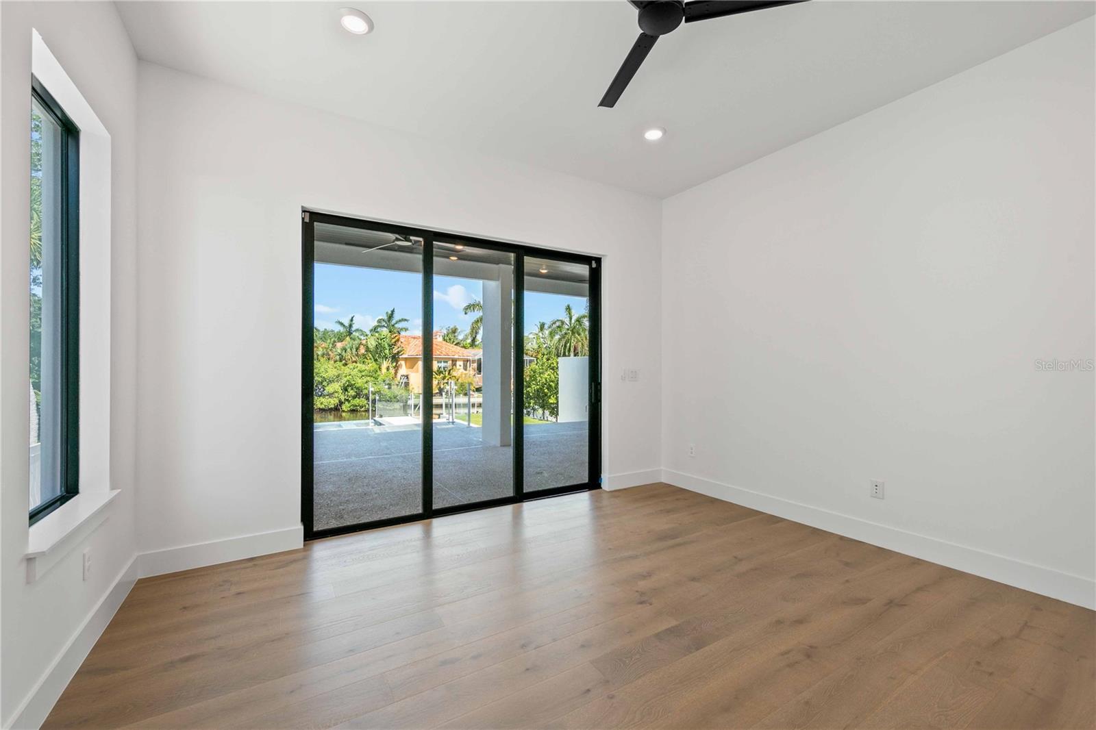 SARASOTA BEACH - Residential