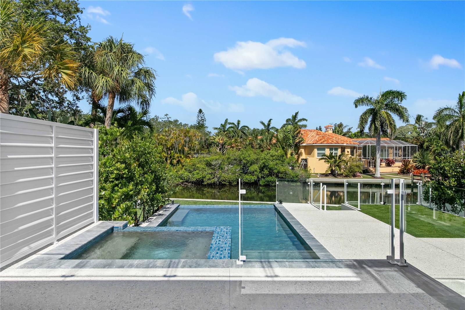 SARASOTA BEACH - Residential