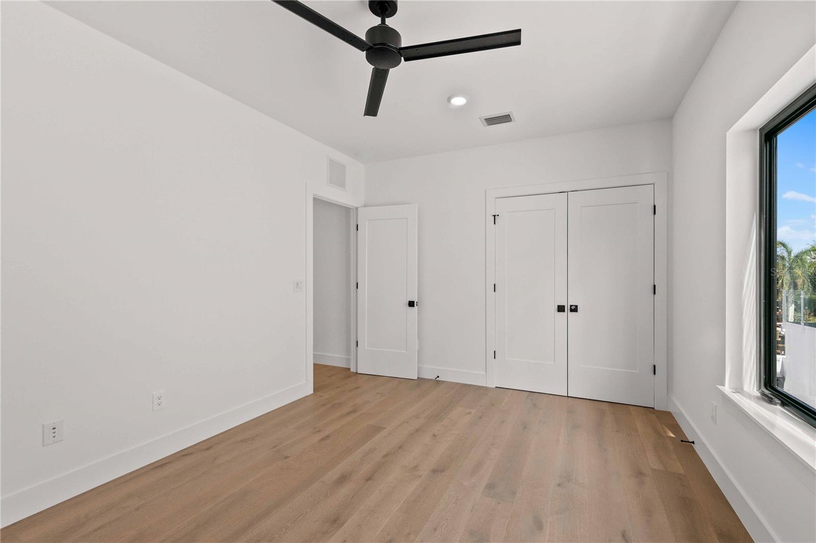 SARASOTA BEACH - Residential