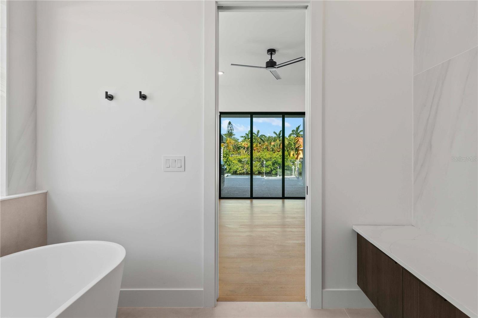 SARASOTA BEACH - Residential