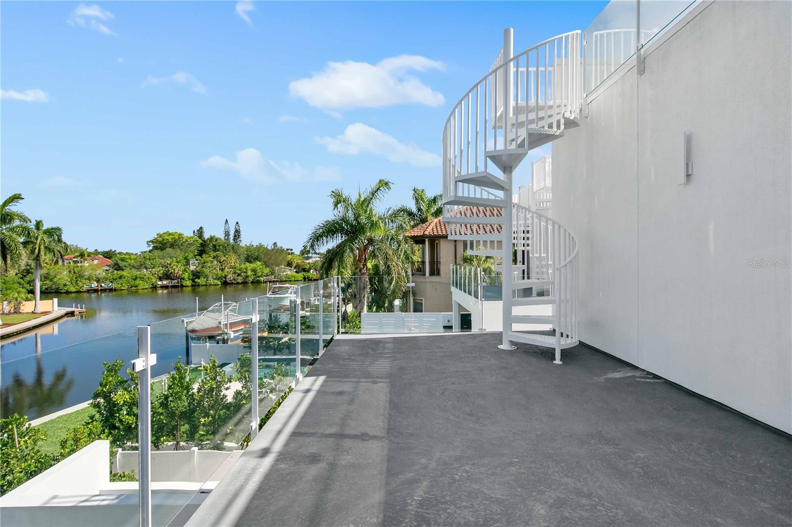 SARASOTA BEACH - Residential