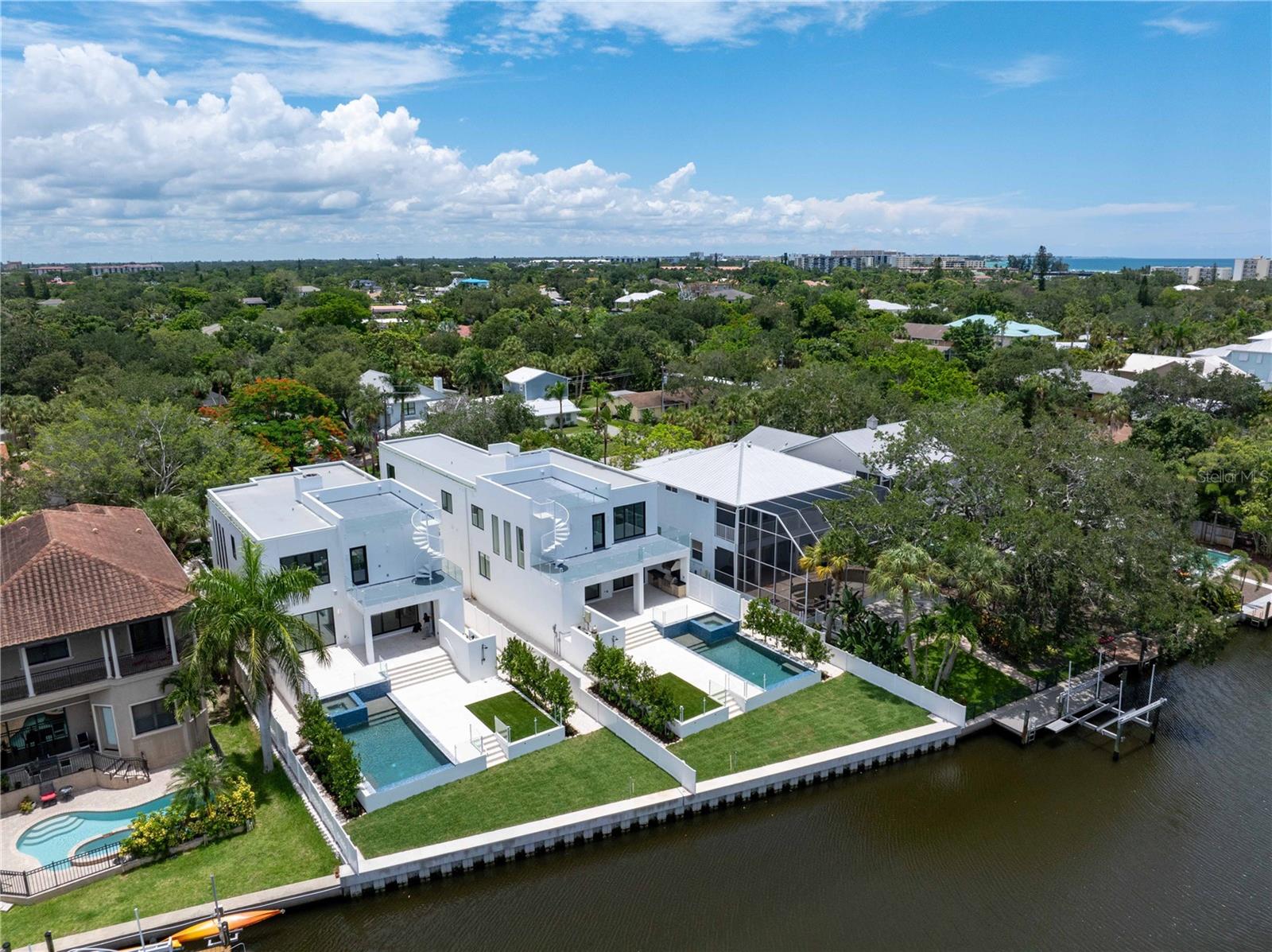 SARASOTA BEACH - Residential