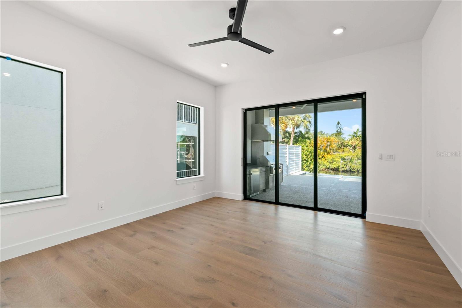 SARASOTA BEACH - Residential