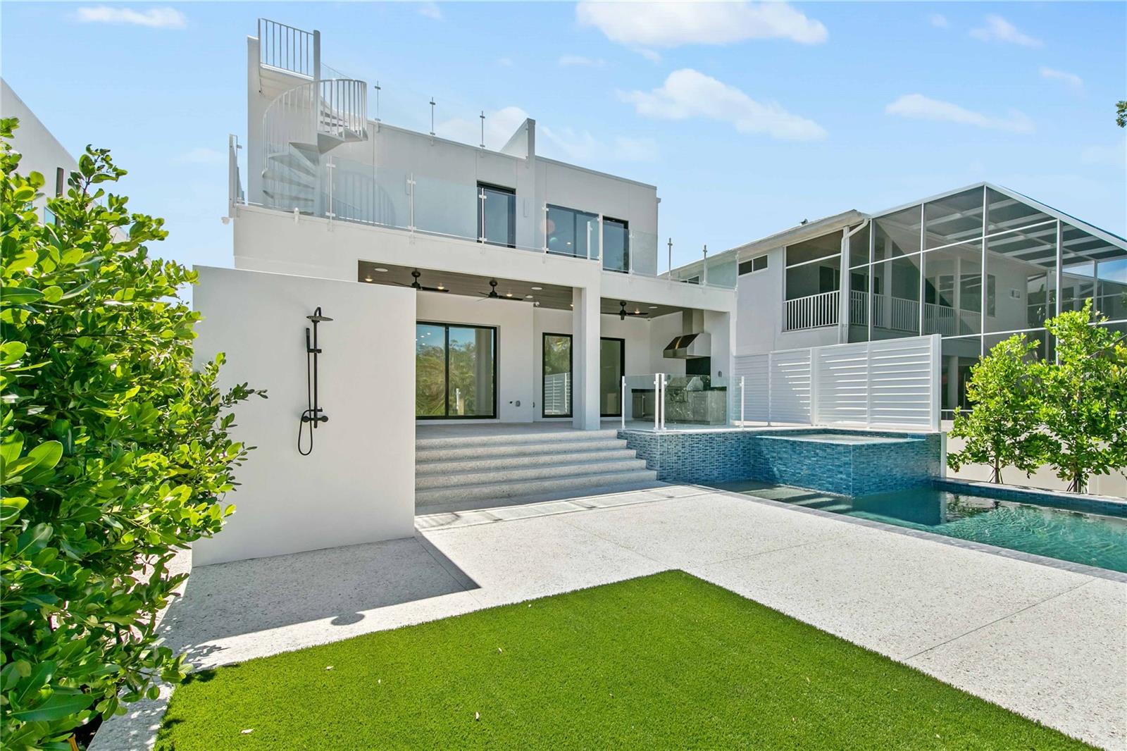 SARASOTA BEACH - Residential