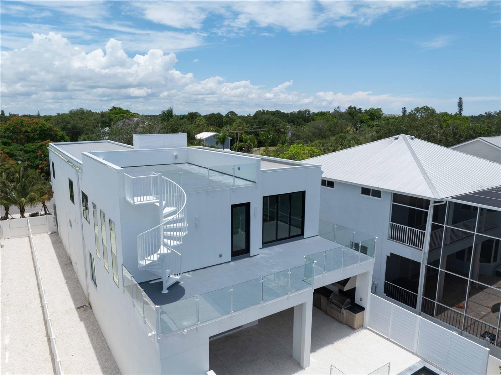 SARASOTA BEACH - Residential