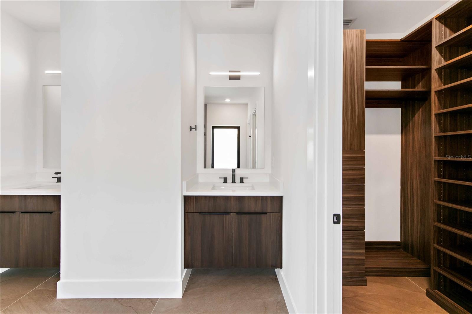 SARASOTA BEACH - Residential