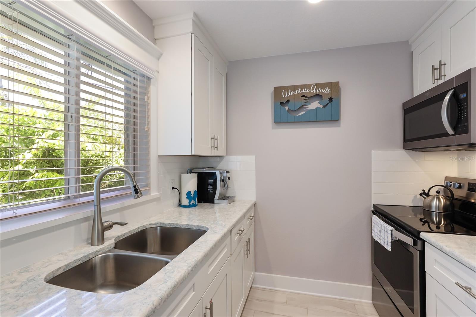 ISLAND PALMS CONDO - Residential
