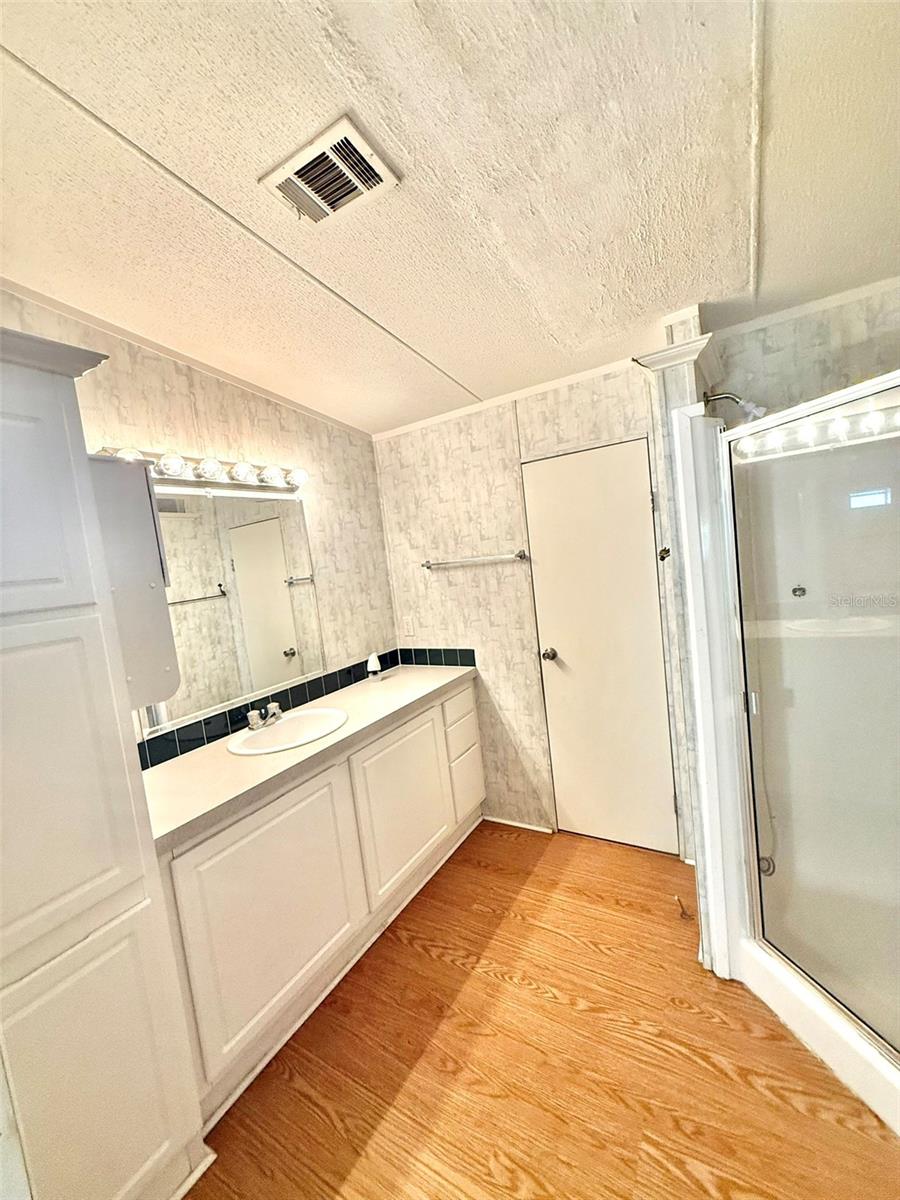 LAKE TROPICANA RANCHETTES - Residential