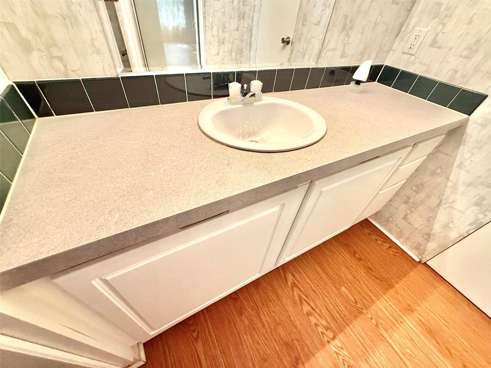 LAKE TROPICANA RANCHETTES - Residential