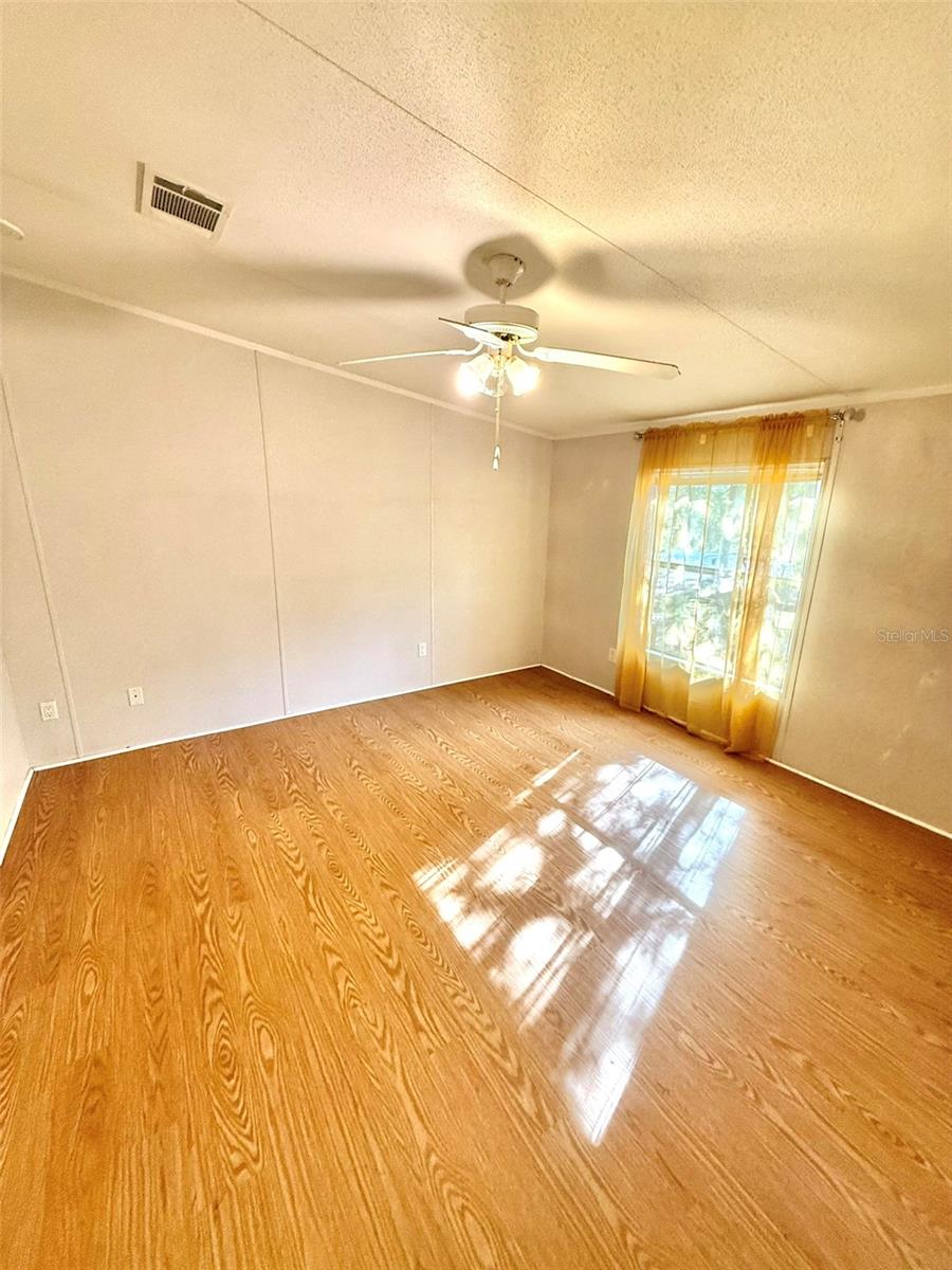 LAKE TROPICANA RANCHETTES - Residential