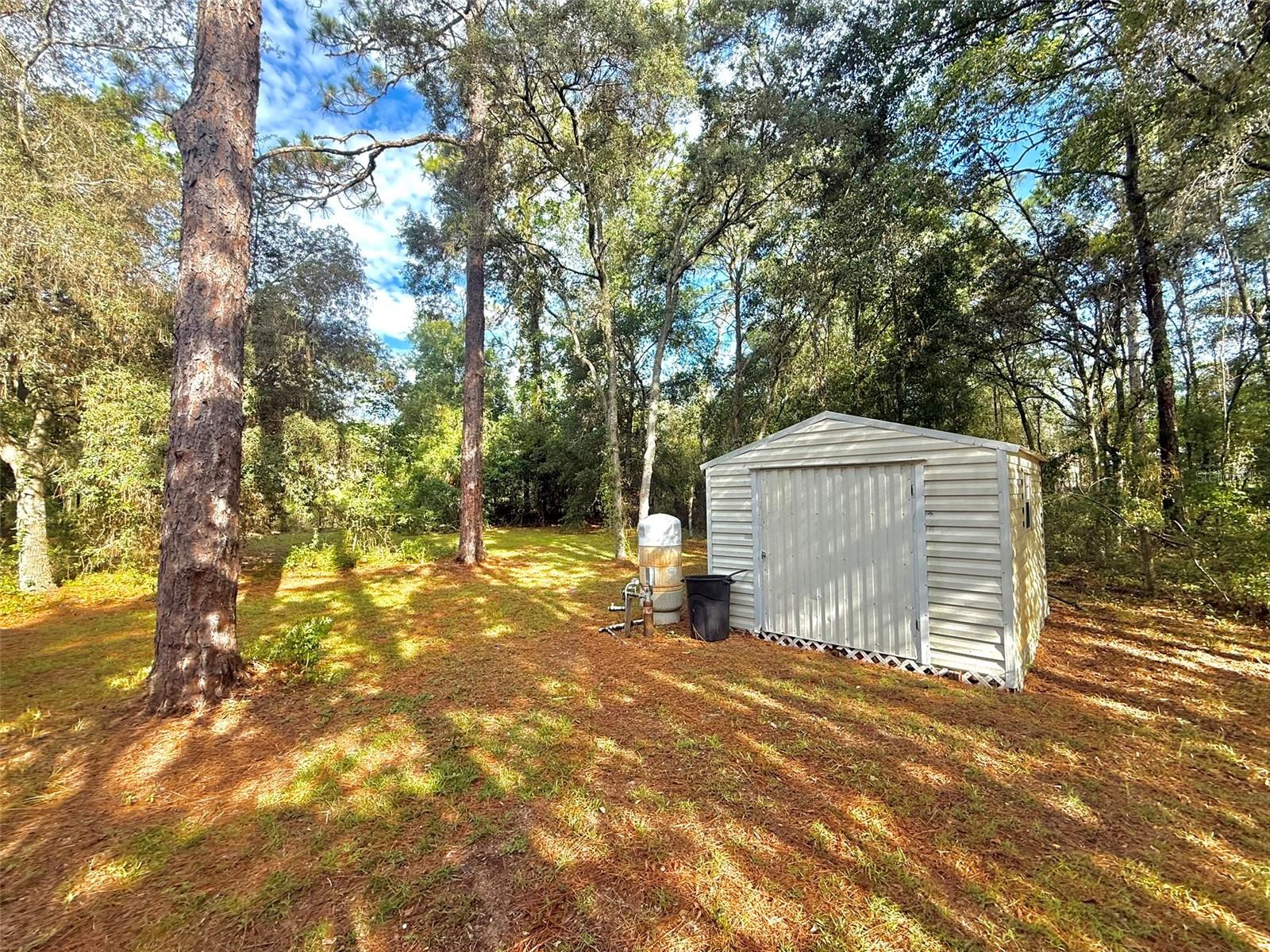 LAKE TROPICANA RANCHETTES - Residential