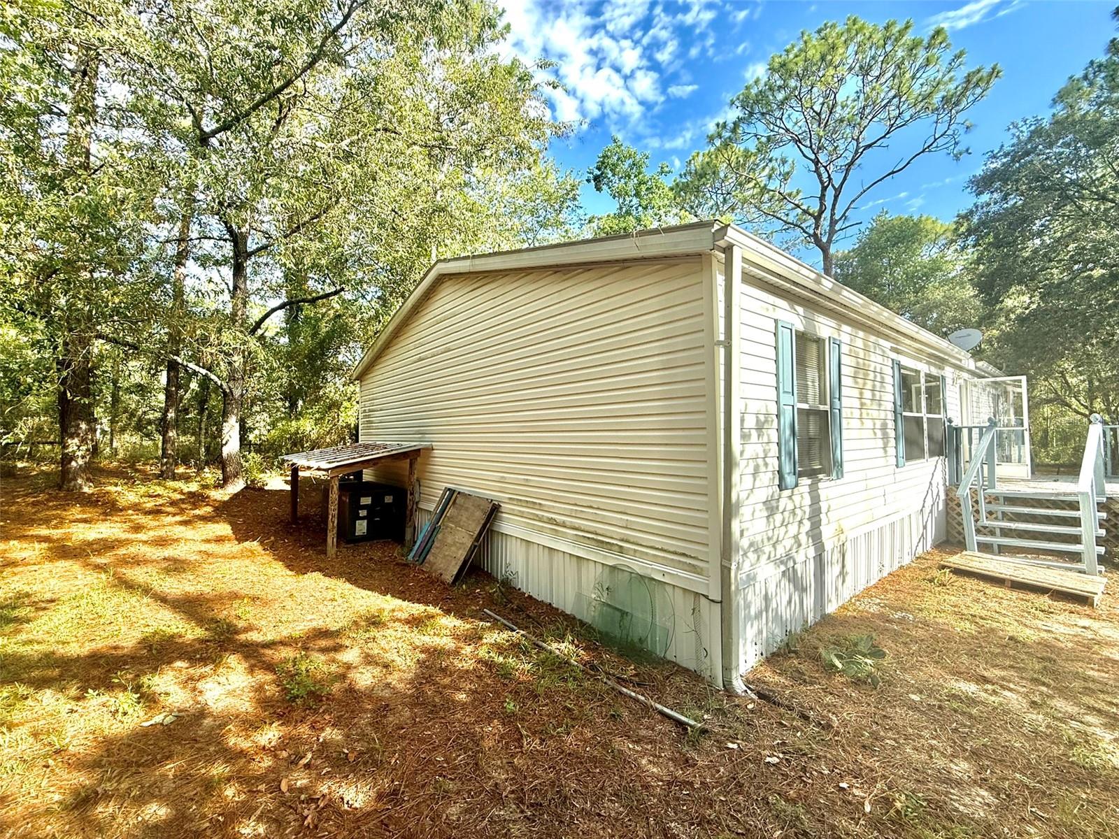 LAKE TROPICANA RANCHETTES - Residential