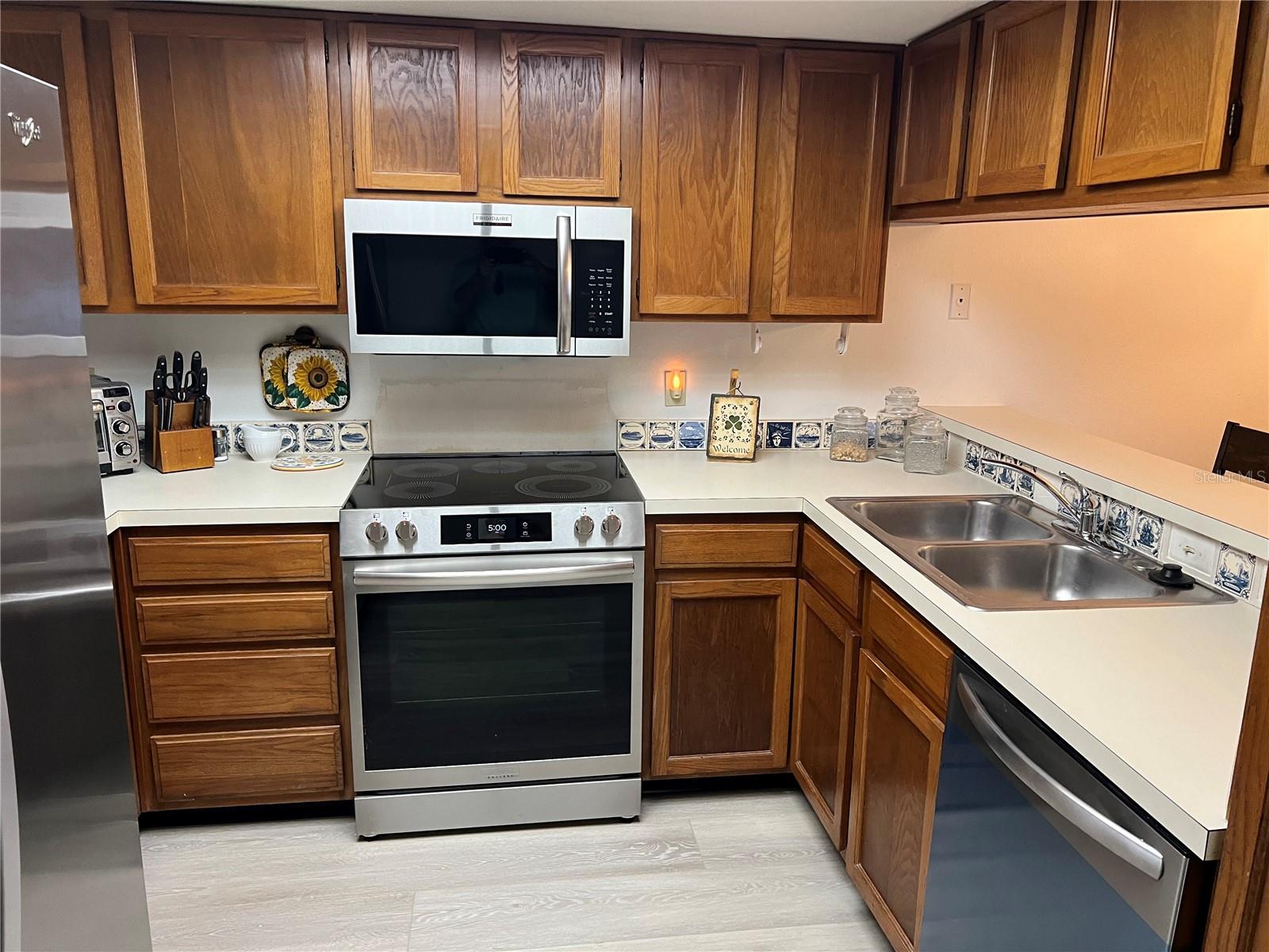 333 WOODLAKE WYNDE