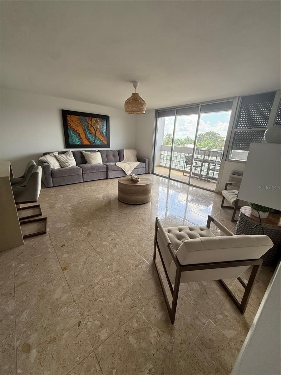 3001 ave isla verde PLAZA DEL MAR 405