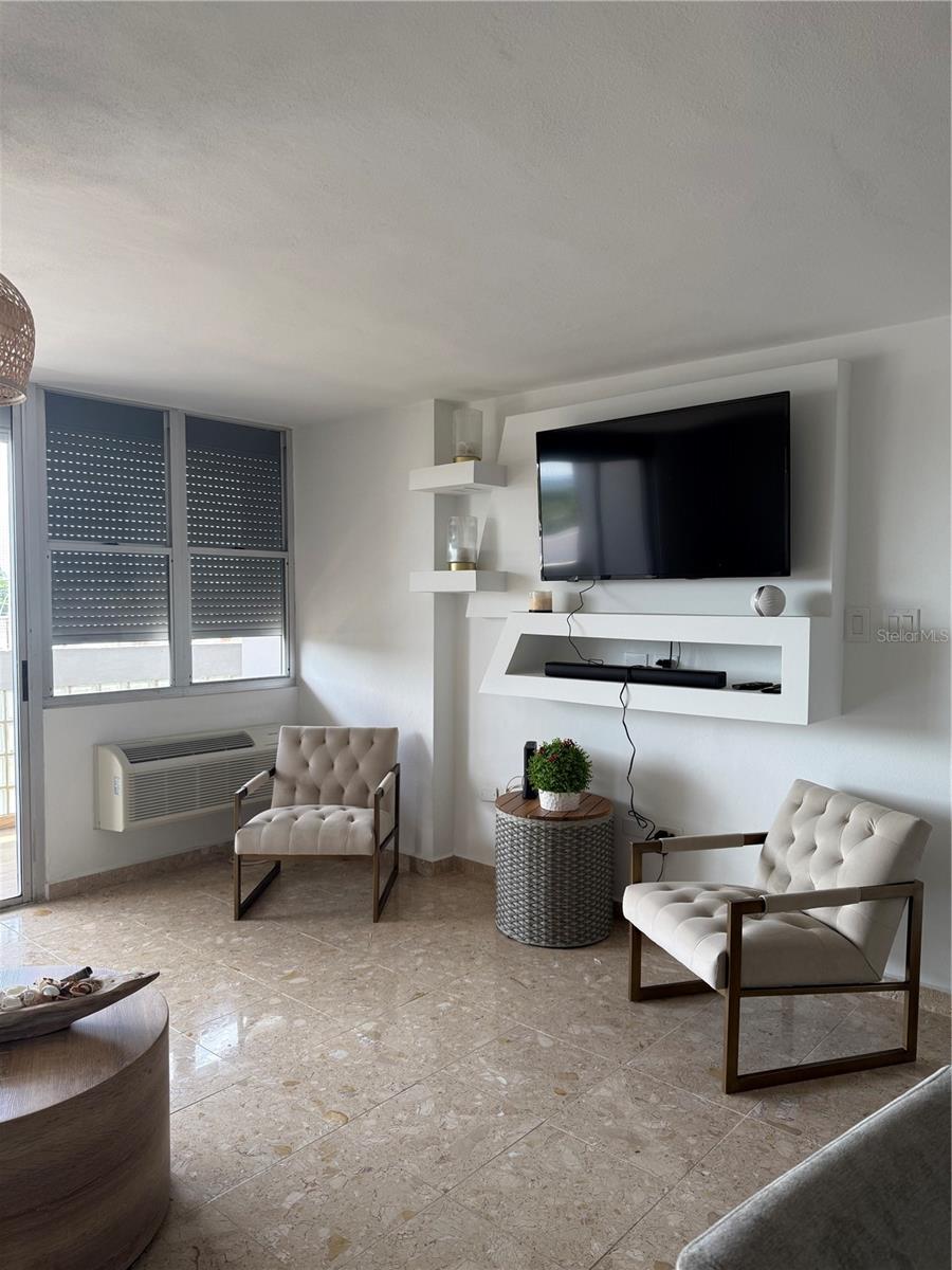 3001 ave isla verde PLAZA DEL MAR 405