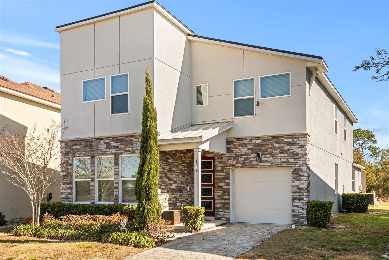 2009 TROPICAL PALMS CIRCLE