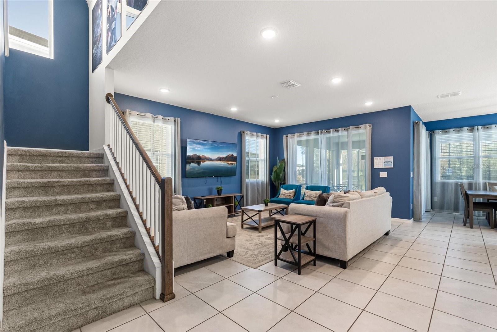2009 TROPICAL PALMS CIRCLE