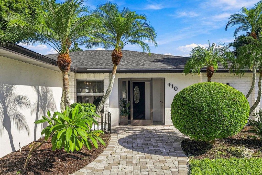 Photo of 410 72nd Street NW, Bradenton, FL 34209 (MLS # A4706111)