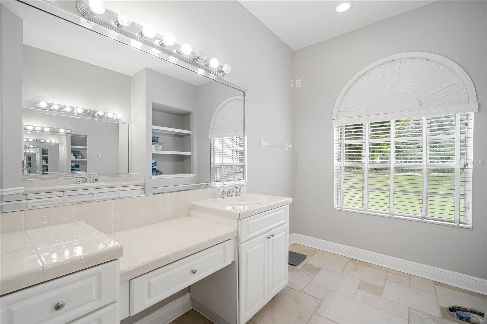 SHADOW RUN UNIT 2 - Residential