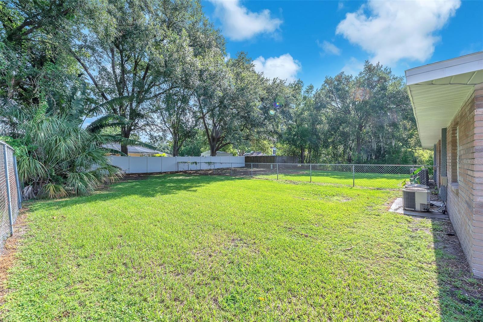 3209 BLOOMINGDALE VILLAS COURT