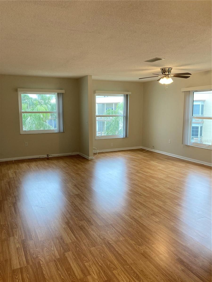 FIVE TOWNS OF ST PETE - Residential