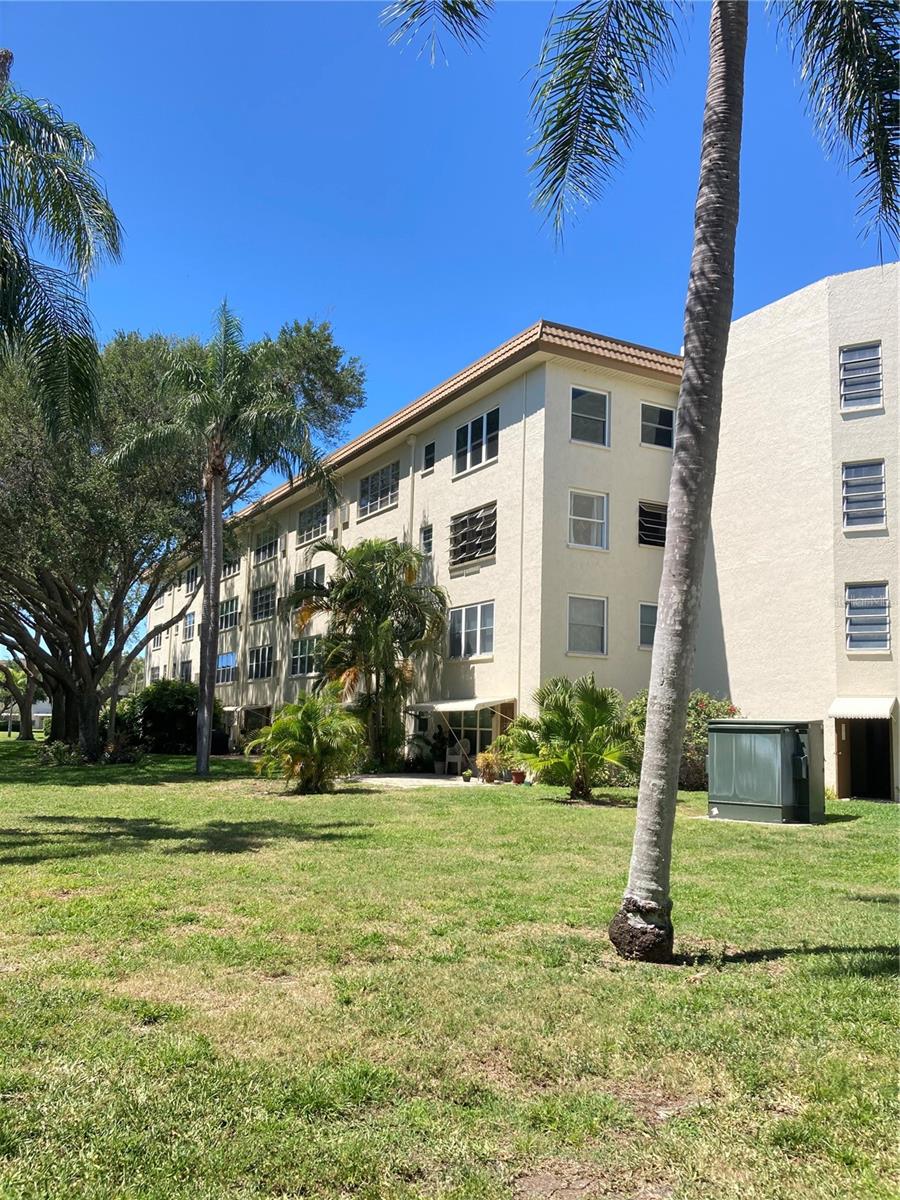 FIVE TOWNS OF ST PETE - Residential