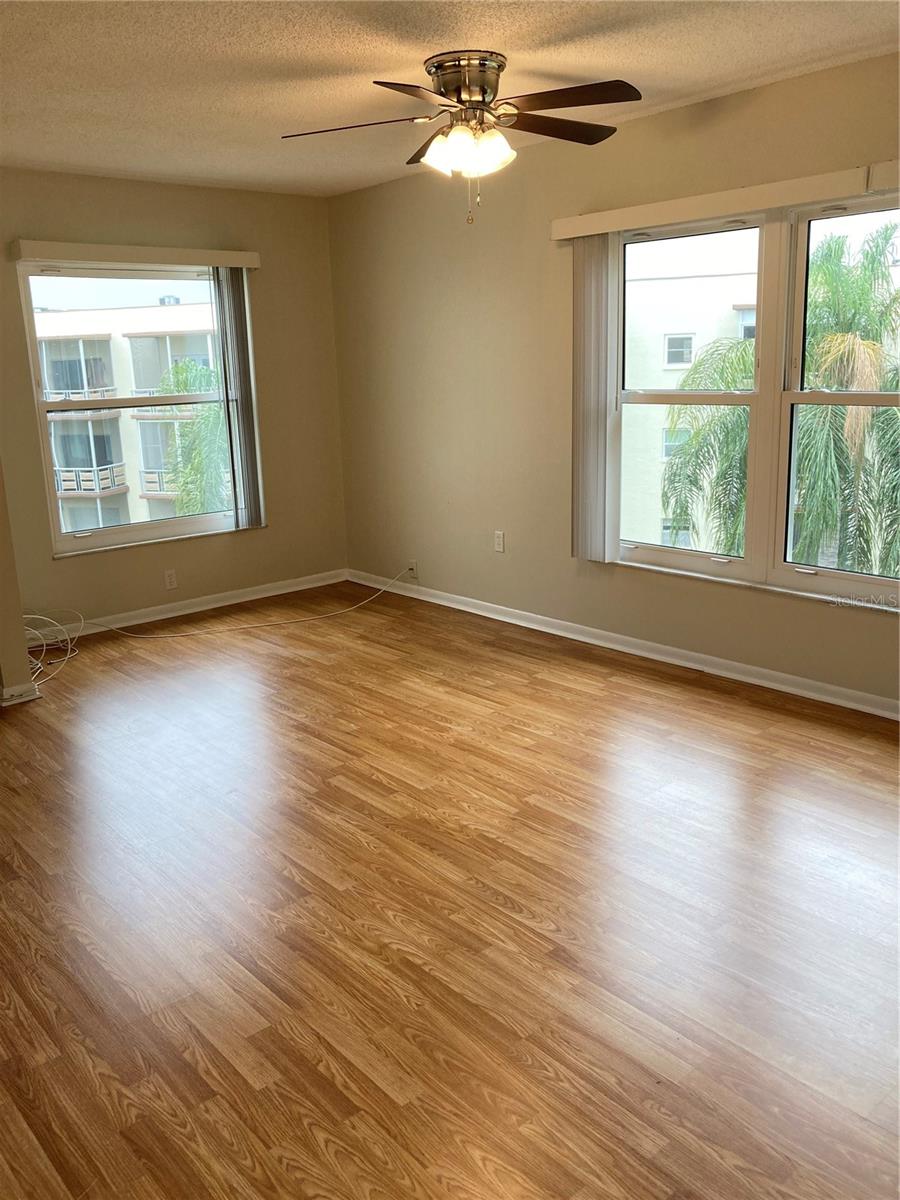 FIVE TOWNS OF ST PETE - Residential