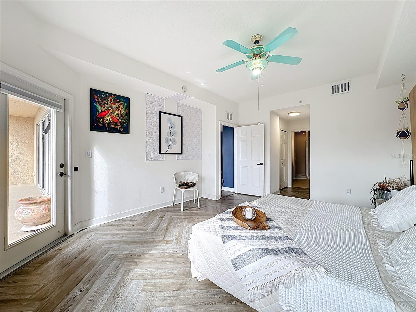 PROMENADE PH 01 - Residential