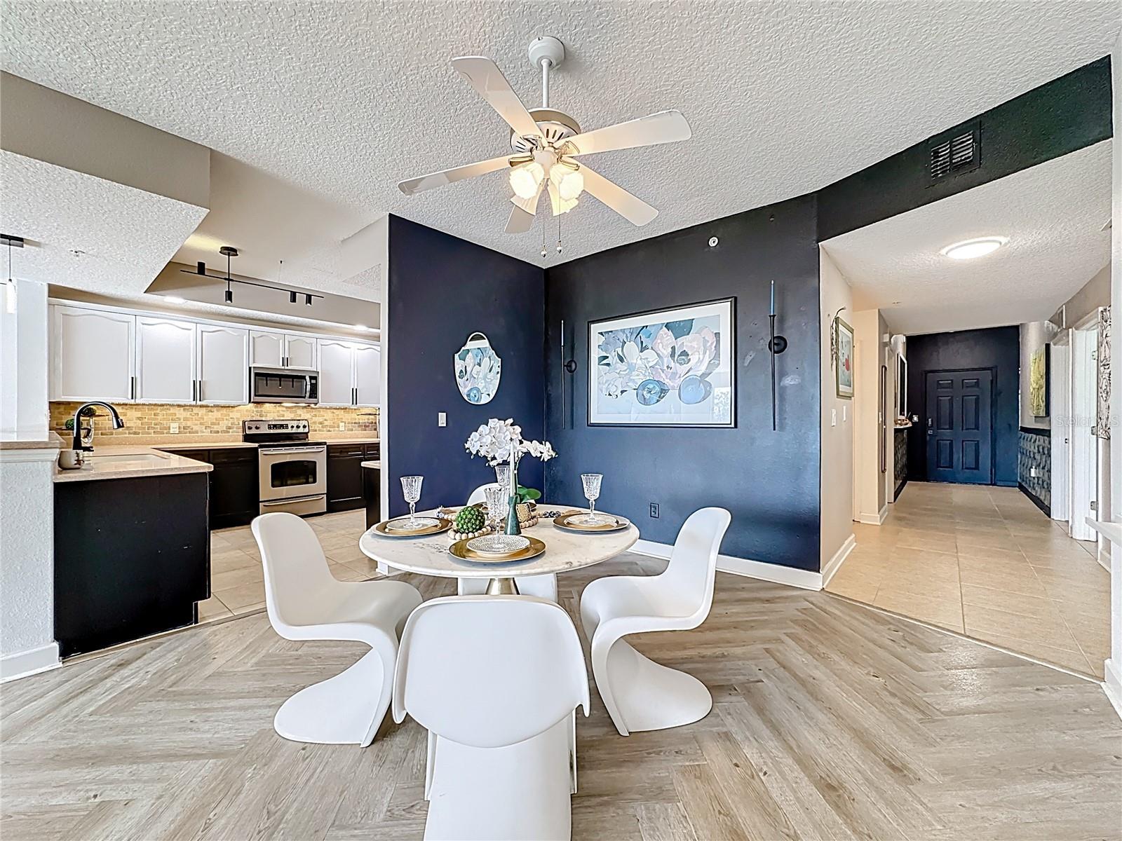 PROMENADE PH 01 - Residential