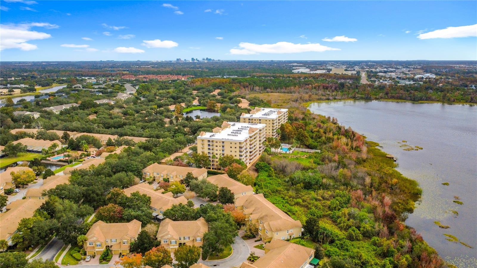 PROMENADE PH 01 - Residential