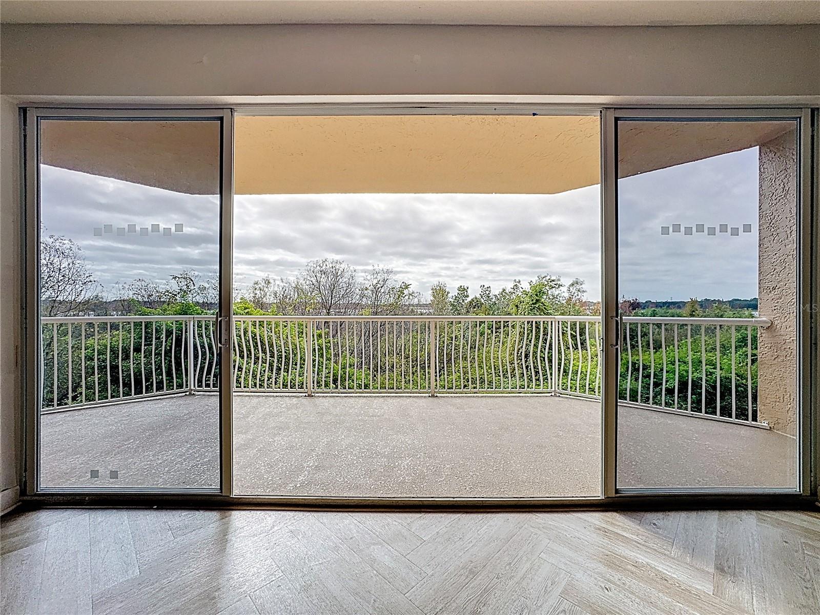 PROMENADE PH 01 - Residential